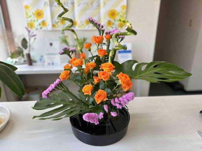 6月の生け花 | ブログ | リフォームなら秦野市の株式会社サンペイント