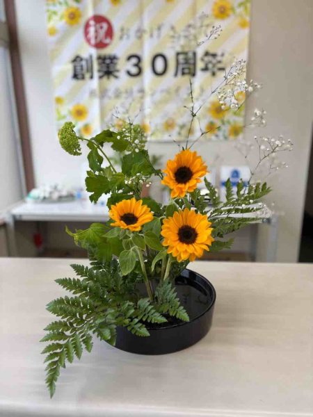 花生け 6月の生け花 | ブログ | リフォームなら秦野市の株式会社サンペイント
