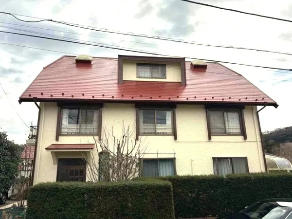 秦野市Ｔ様邸(外壁：ｱﾚｽﾀﾞｲﾅﾐｯｸTOP/KP-310・屋根：快適ｻｰﾓF/ﾆｭｰｻｰﾓﾌﾞﾗｳﾝ)