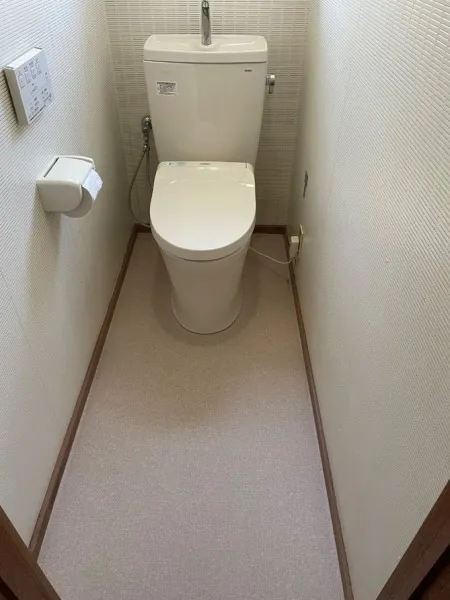 大和市Ｔ様邸 トイレ床・ドア交換工事